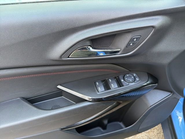 Used 2024 Chevrolet Trax RS w/ Sunroof Package image 25