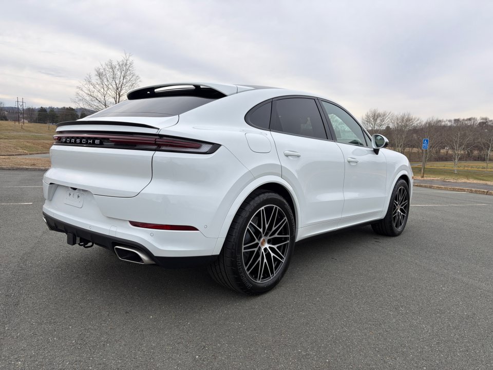 New 2026 Porsche Cayenne Coupe AWD/4WD image 7
