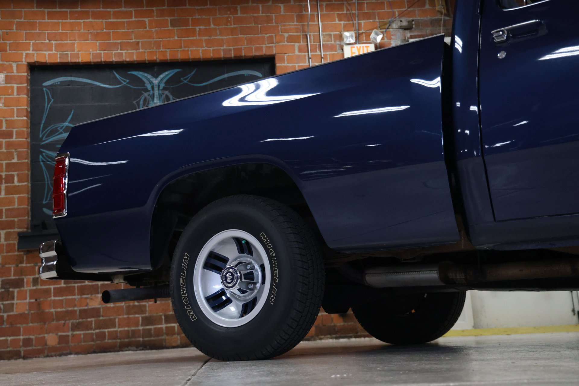 Used 1992 Dodge D/W Truck 150 image 29