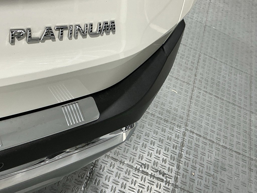 Used 2023 Nissan Rogue Platinum w/ Platinum Premium Package image 3