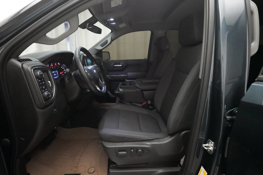 Used 2022 Chevrolet Silverado 1500 LT AWD/4WD image 7