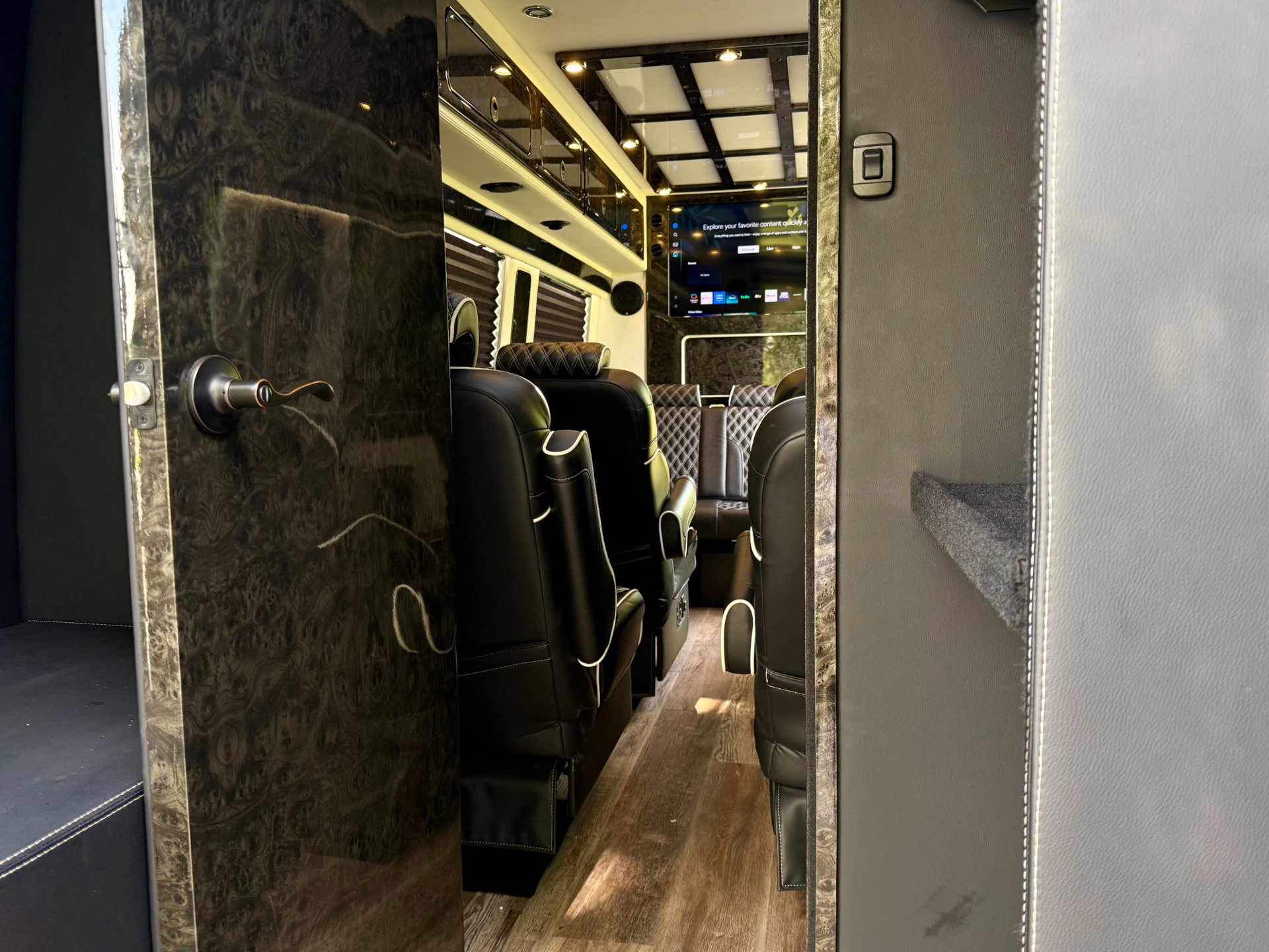 Used 2022 Mercedes-Benz Sprinter 2500 w/ Parking Package image 37
