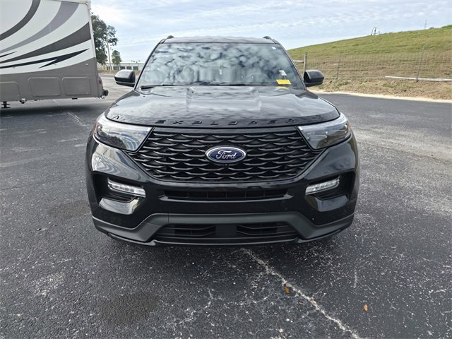 Used 2023 Ford Explorer ST-Line w/ Class IV Trailer Tow Package image 3