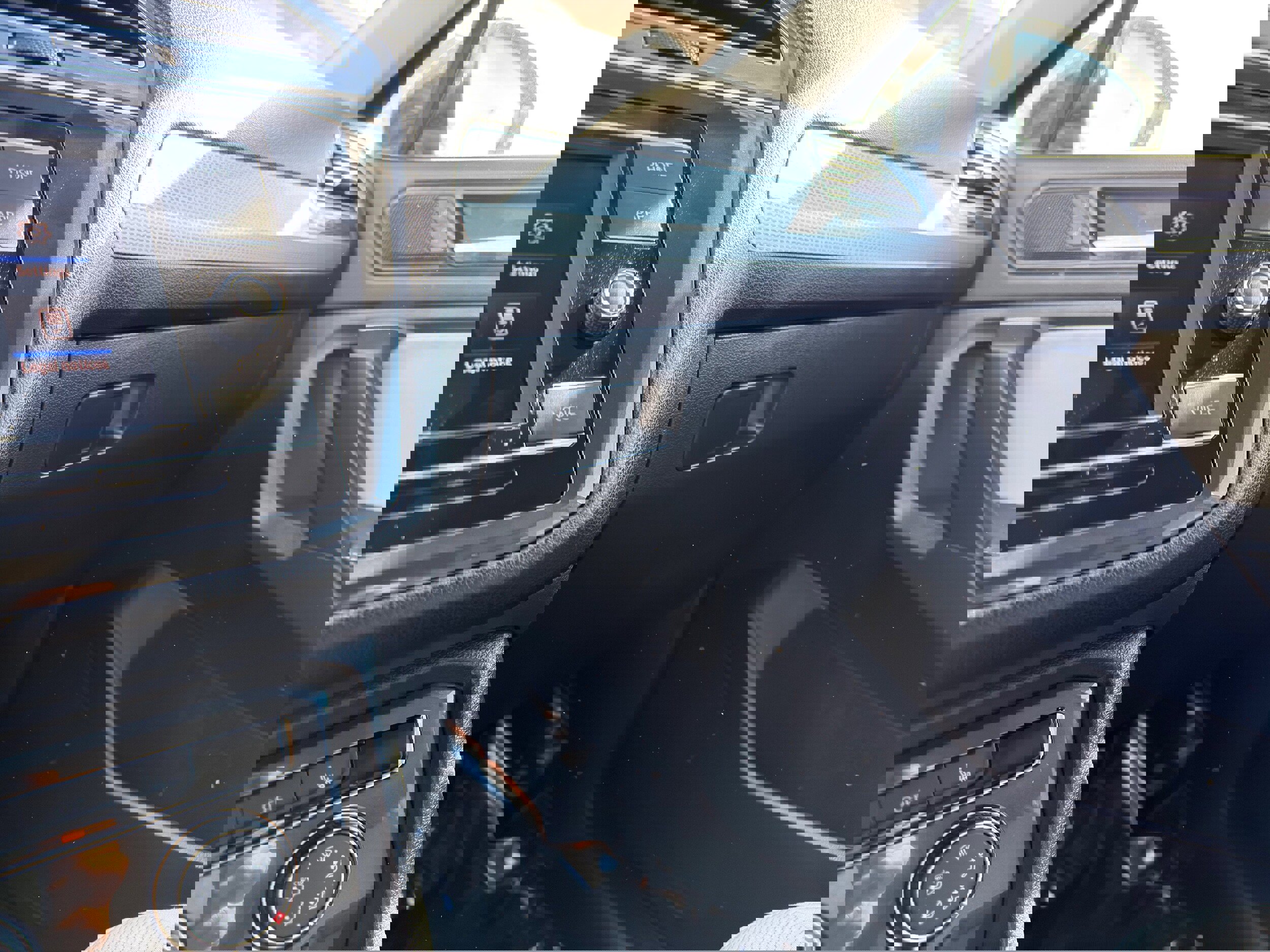 Used 2024 Volkswagen Tiguan S image 38