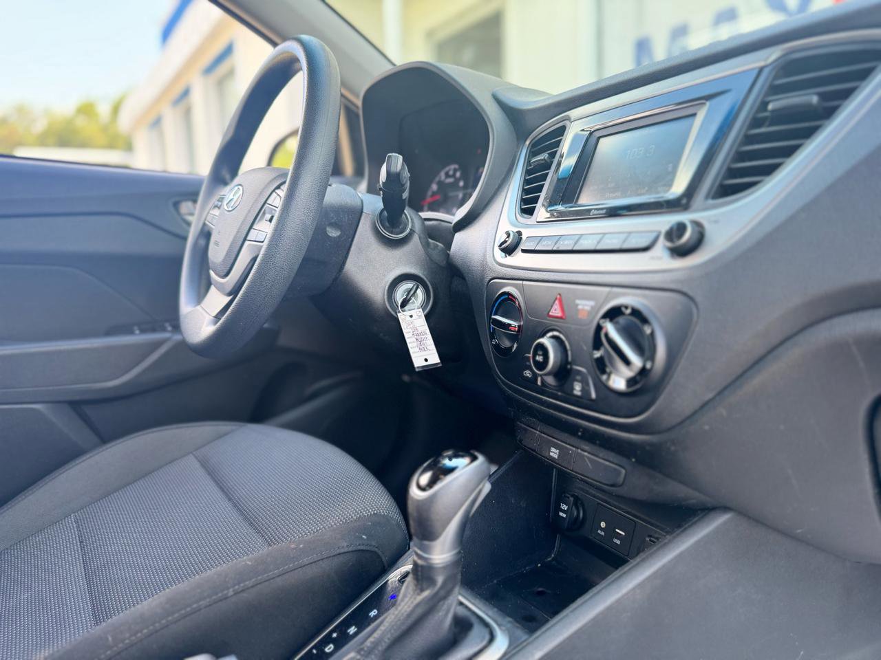 Used 2018 Hyundai Accent SE image 43