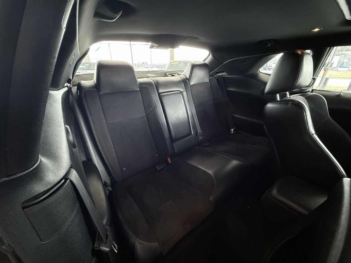 Used 2018 Dodge Challenger R/T Scat Pack w/ Leather Interior Group image 36