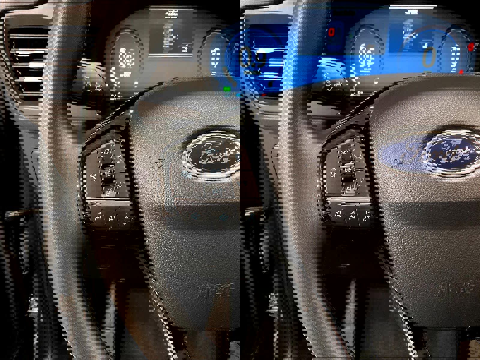 Used 2024 Ford Escape Platinum image 22