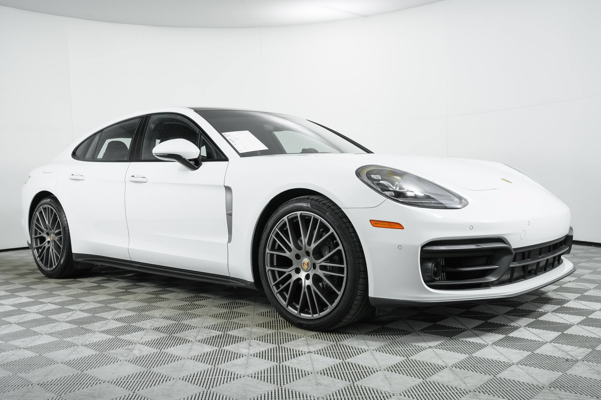 Used 2023 Porsche Panamera Platinum Edition RWD image 10