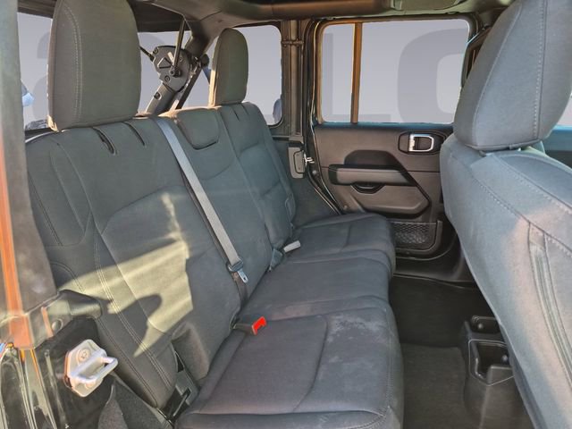 Used 2023 Jeep Wrangler Sahara image 18