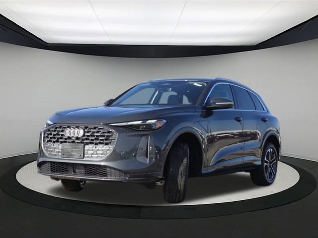 New 2025 Audi Q5 Premium image 3