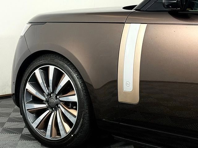 New 2026 Land Rover Range Rover SV AWD/4WD image 16
