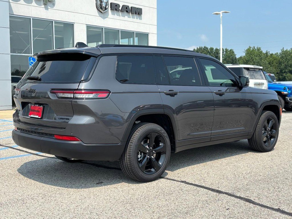 New 2025 Jeep Grand Cherokee L Limited w/ Black Appearance Package image 4
