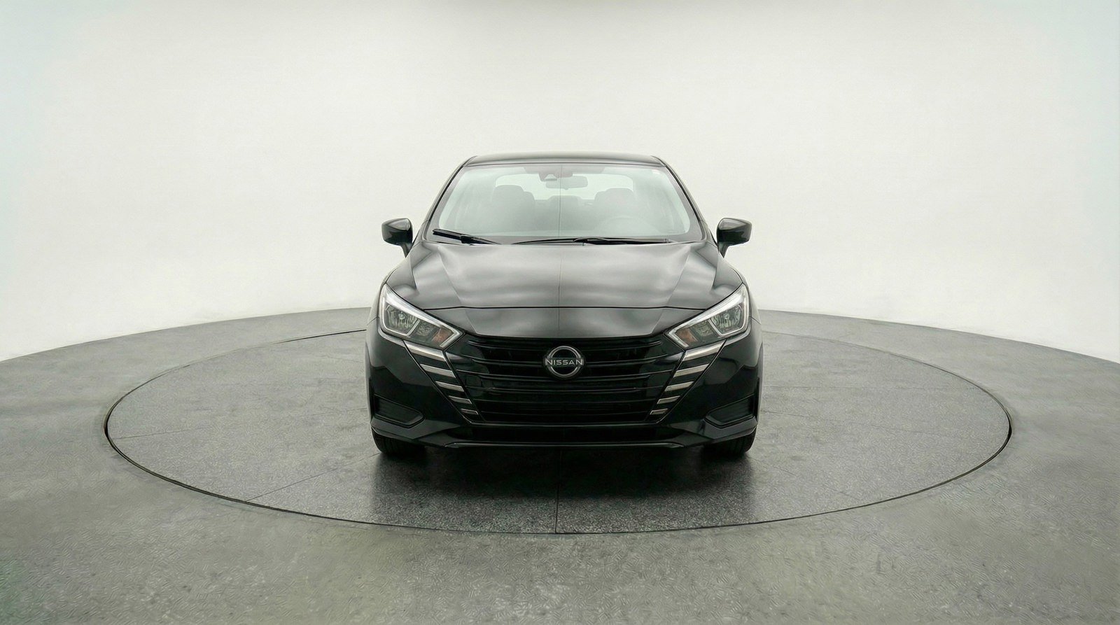 Used 2025 Nissan Versa SV FWD image 2