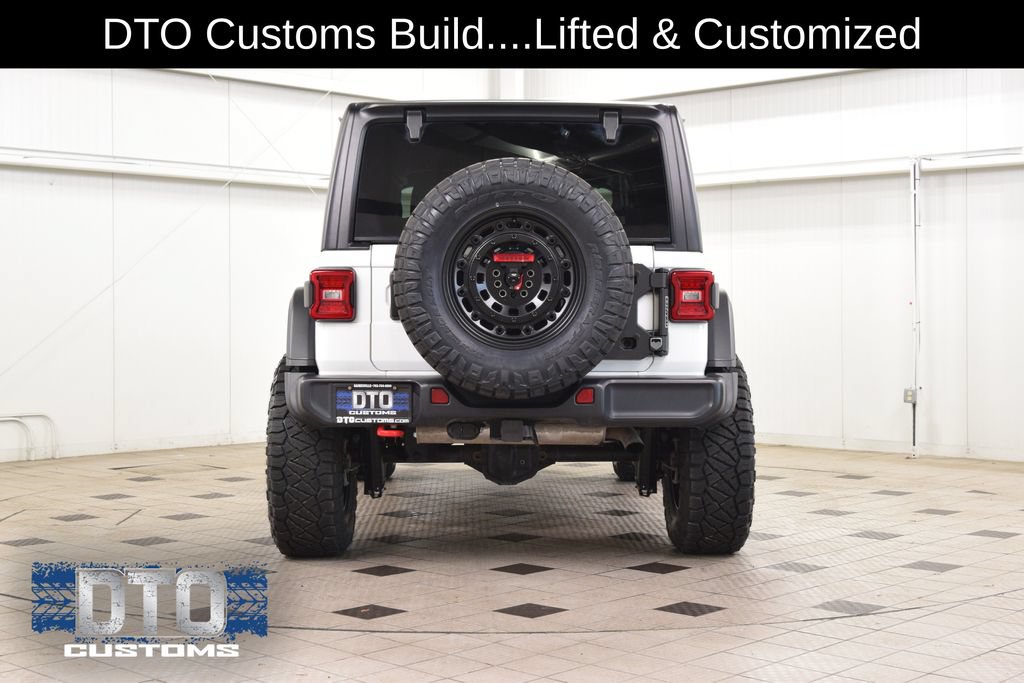 Used 2025 Jeep Wrangler Unlimited Rubicon AWD/4WD image 6
