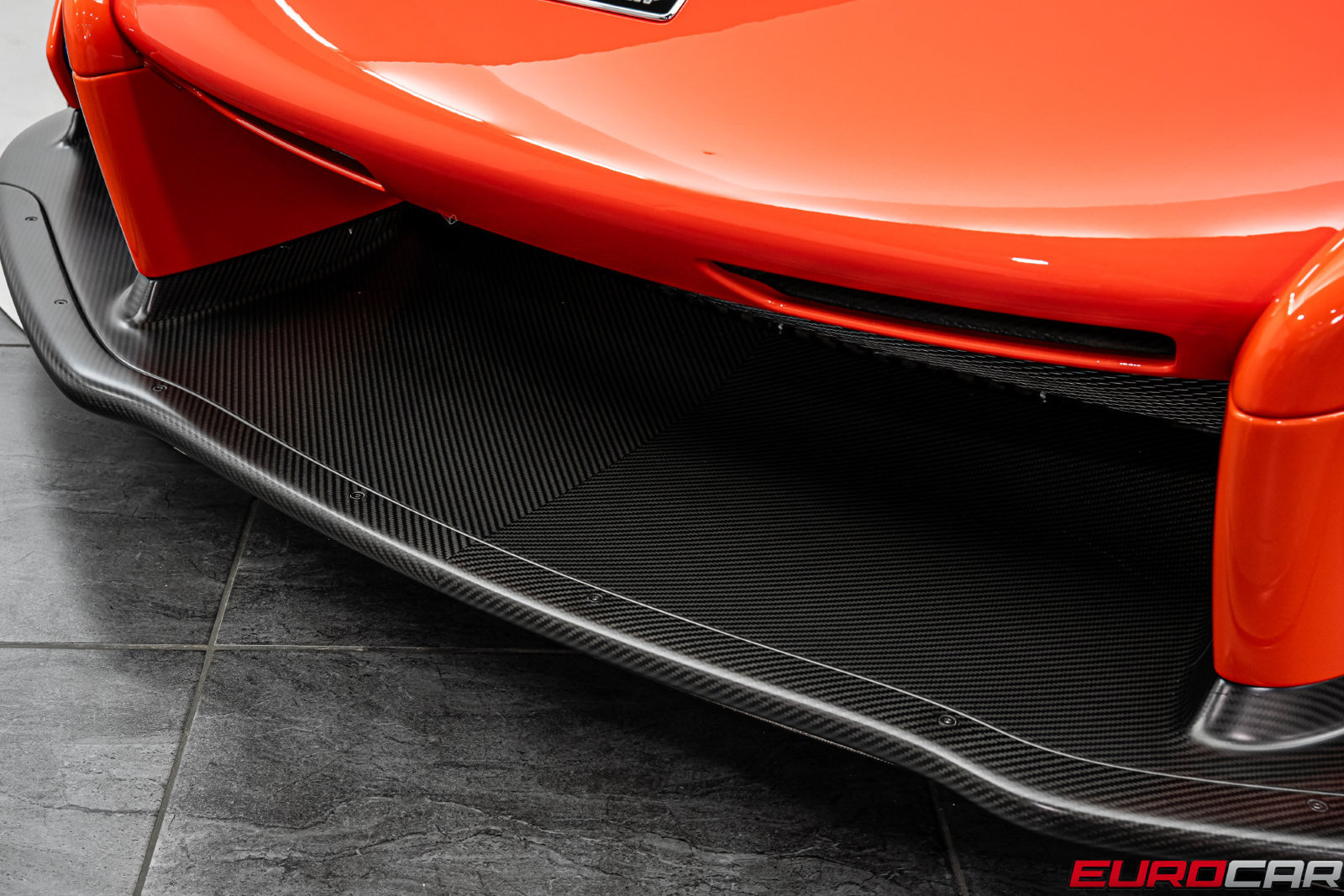 Used 2019 McLaren Senna RWD image 13