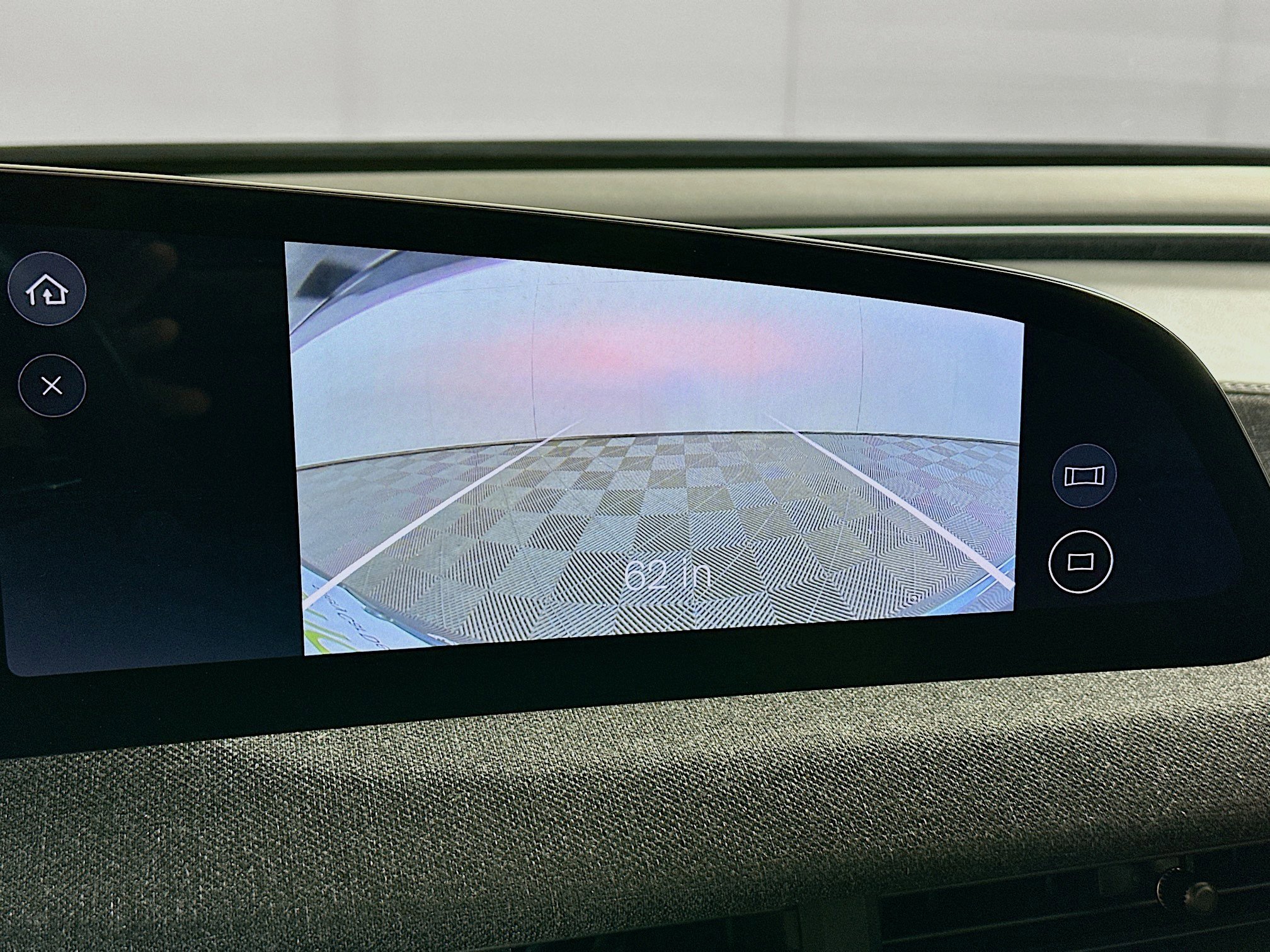 Used 2024 Lucid Air Pure RWD image 22