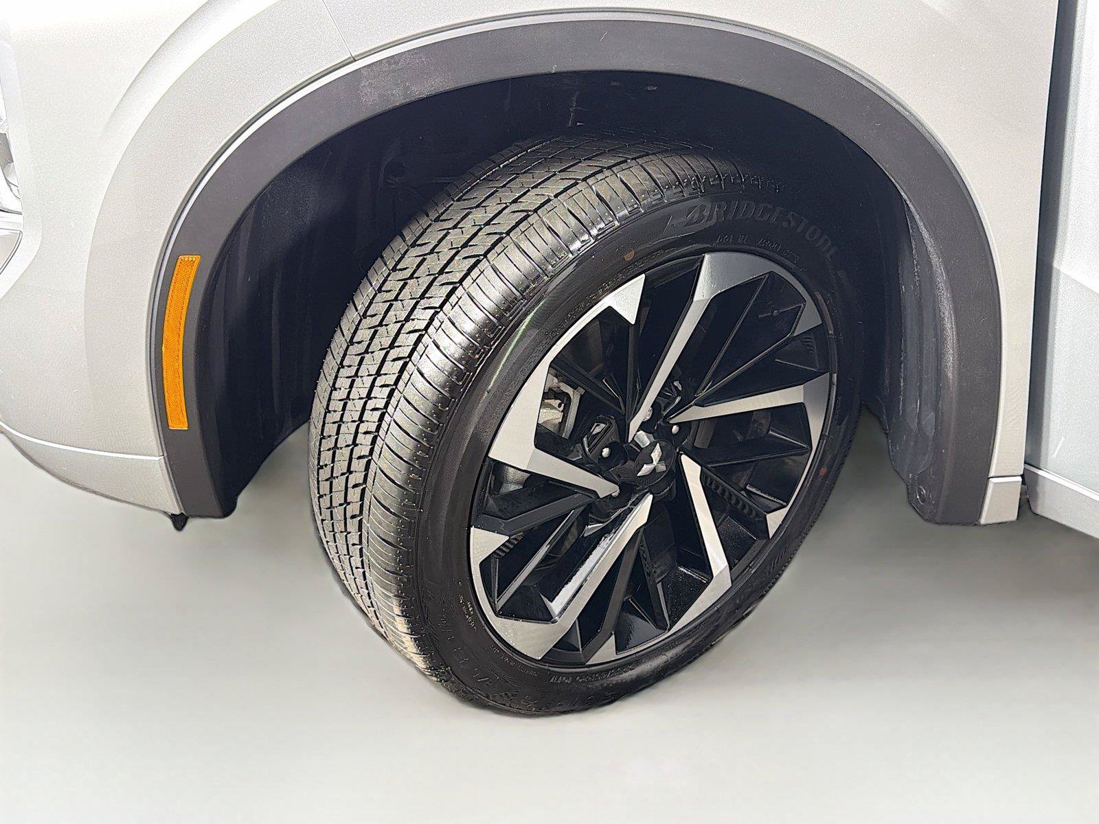 Used 2024 Mitsubishi Outlander SEL AWD/4WD image 37