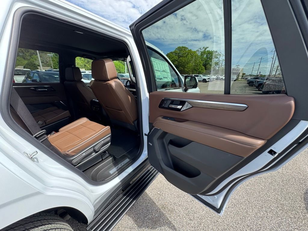 New 2026 Chevrolet Tahoe High Country RWD image 24