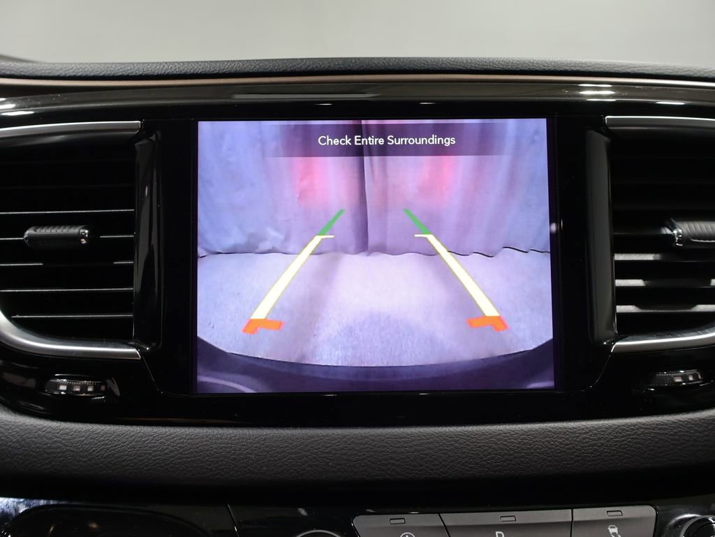 Used 2018 Chrysler Pacifica Touring-L Plus FWD image 26