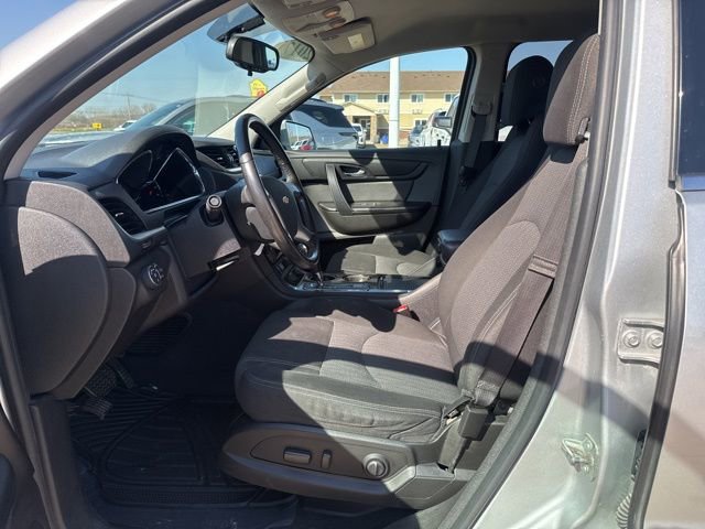 Used 2017 Chevrolet Traverse LT image 12