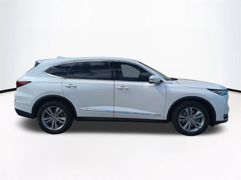Used 2025 Acura MDX SH-AWD image 4