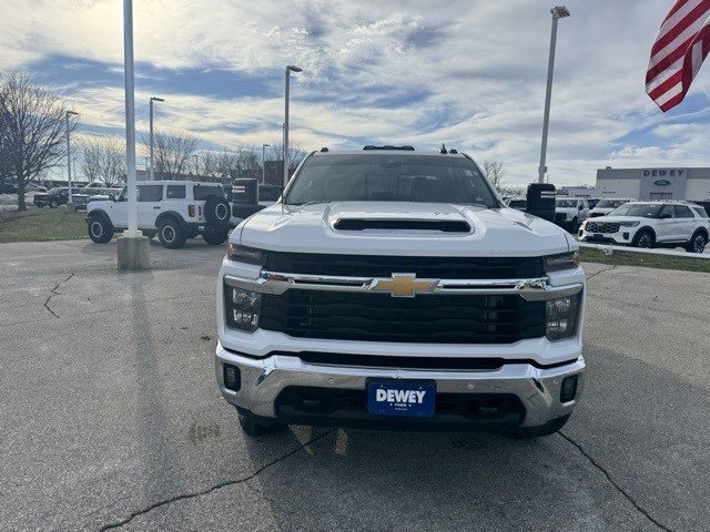 Used 2025 Chevrolet Silverado 2500 LT w/ All Star Edition image 2