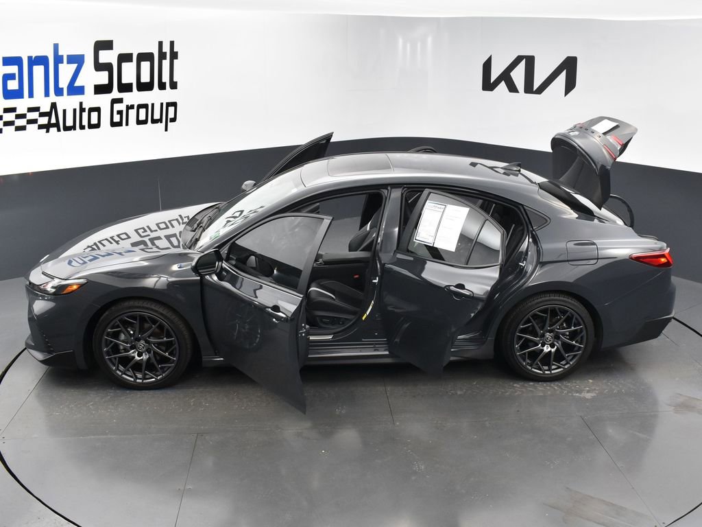 Used 2025 Toyota Camry SE w/ Convenience Package image 30