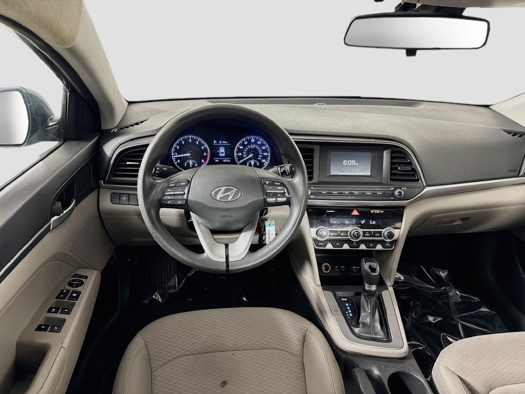 Used 2020 Hyundai Elantra SE FWD image 16