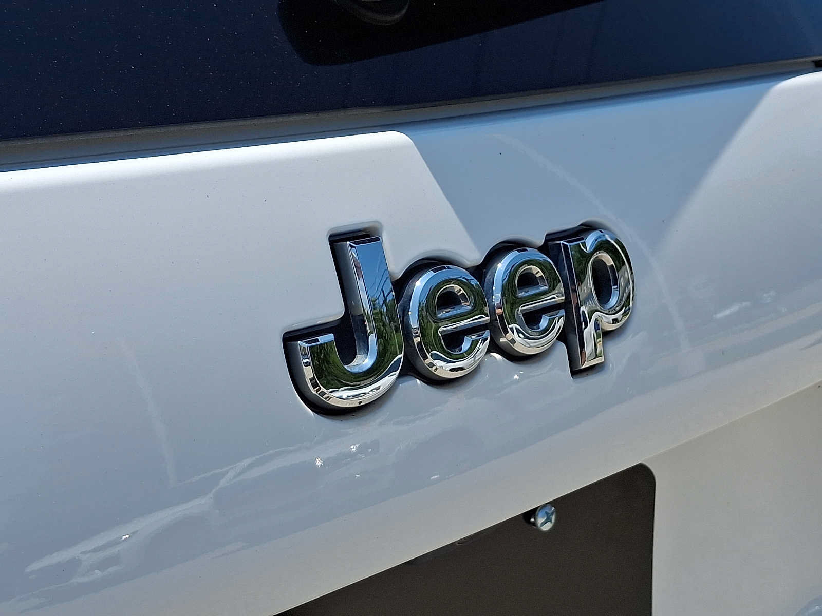 Used 2021 Jeep Cherokee Latitude Lux w/ Sun & Sound Group AWD/4WD image 35