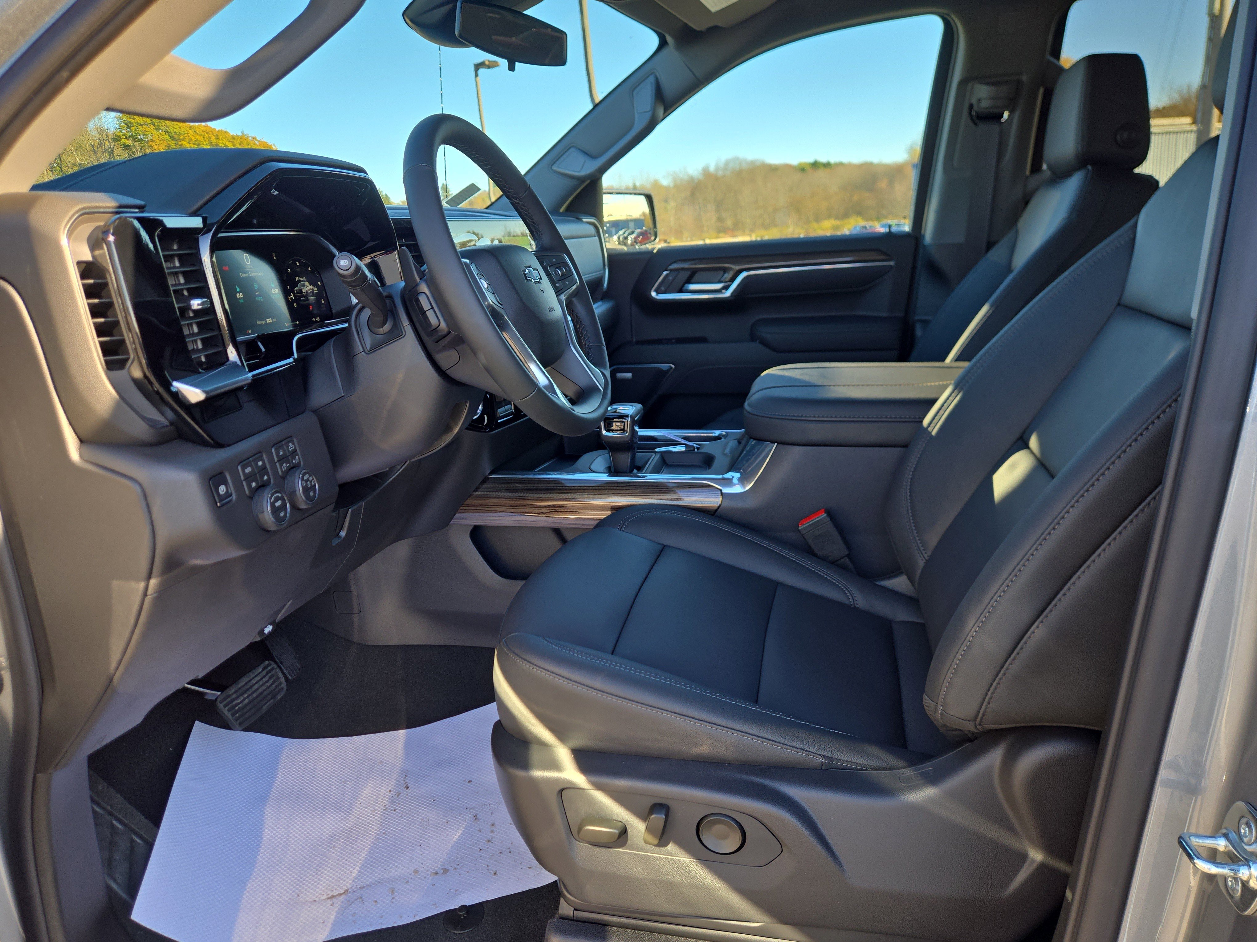 New 2026 Chevrolet Silverado 1500 LT Trail Boss w/ Safety Package image 12