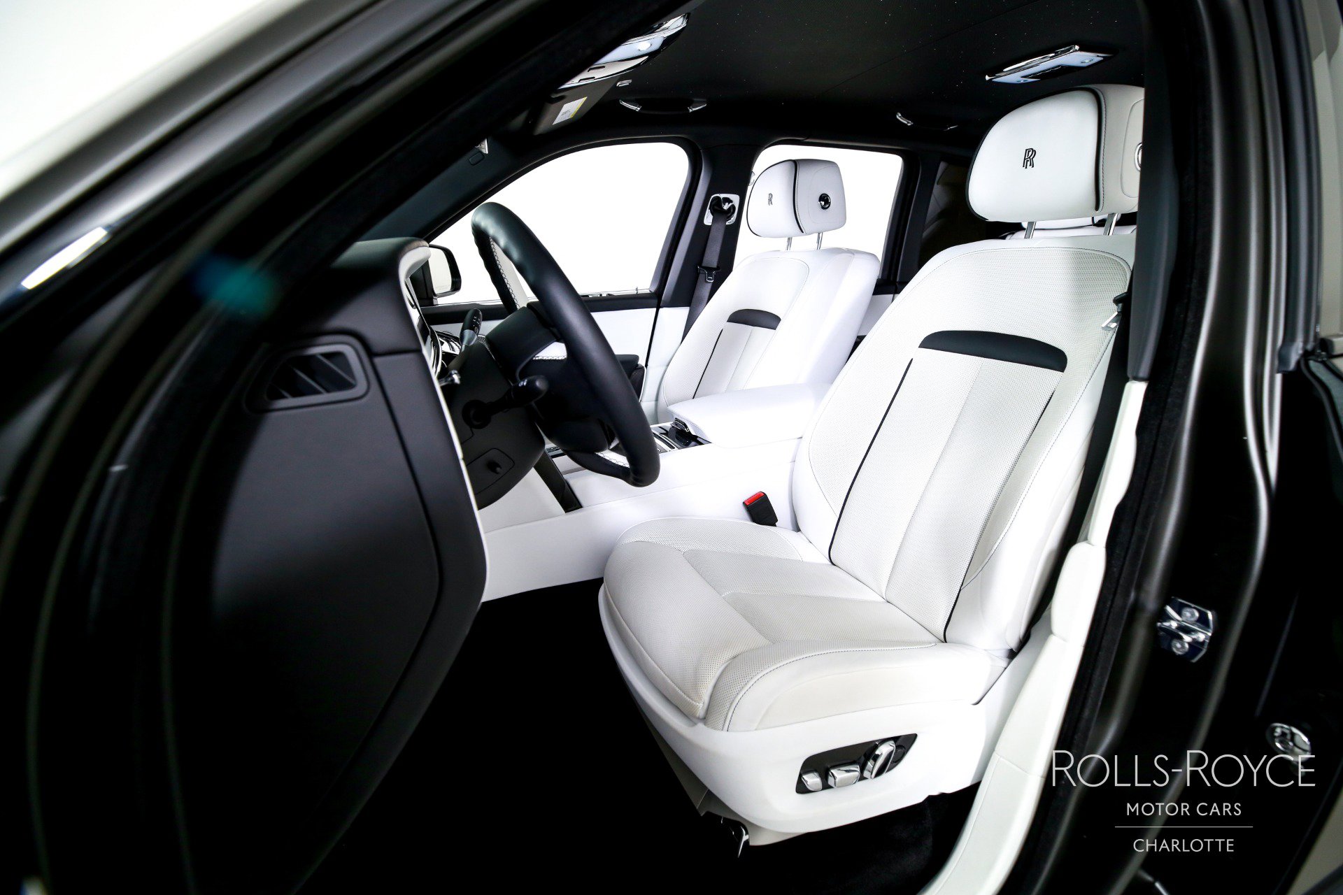 Certified 2025 Rolls-Royce Cullinan Black Badge image 13