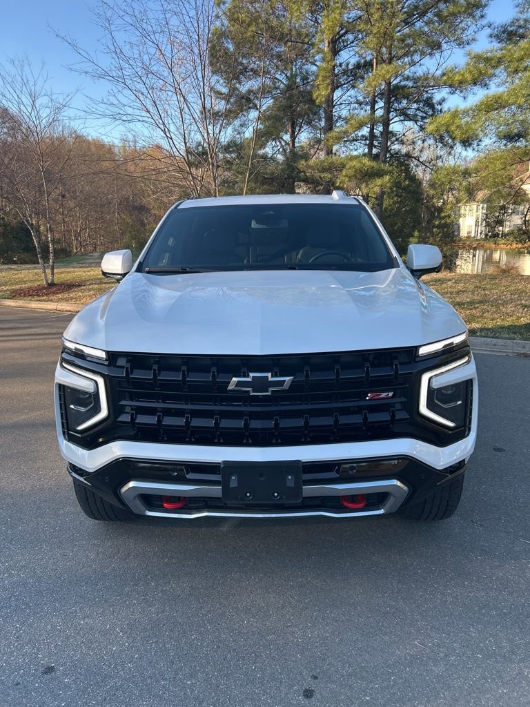 Certified 2025 Chevrolet Suburban Z71 image 2