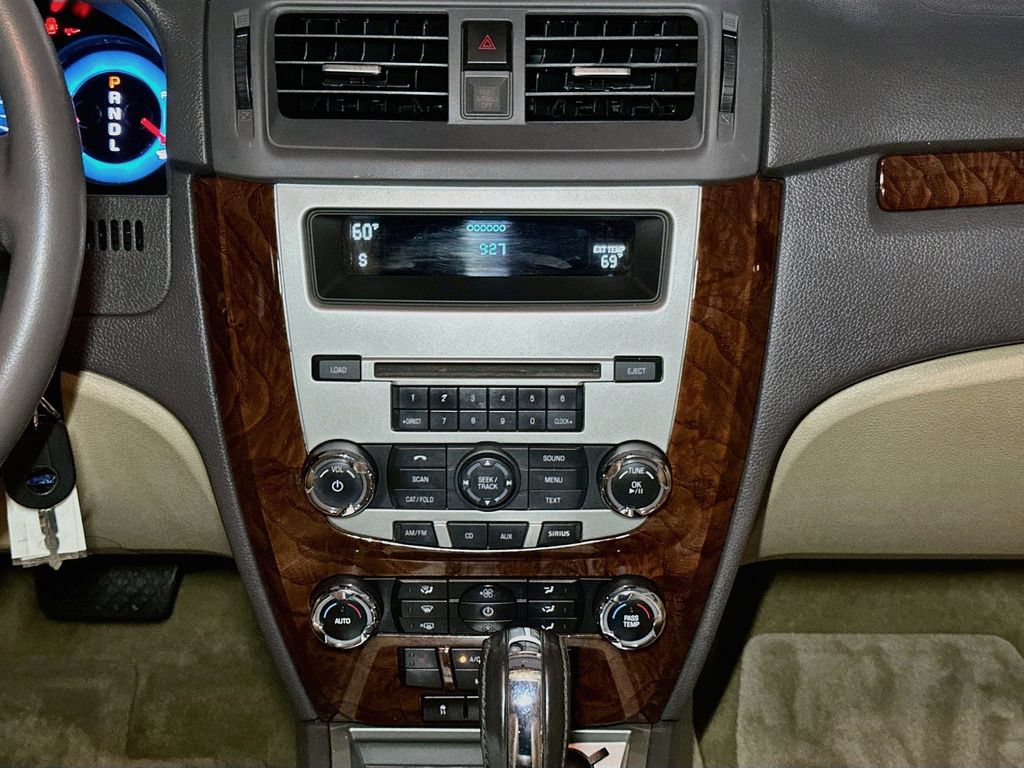 Used 2010 Ford Fusion SEL FWD image 11