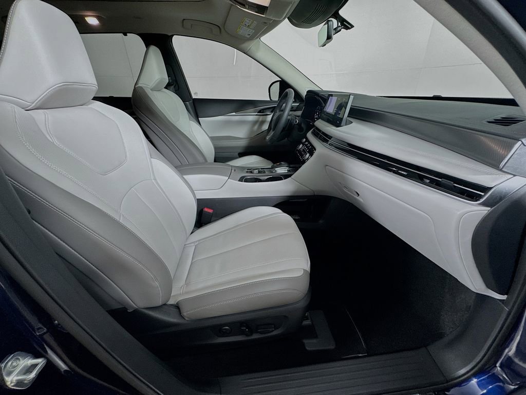 Certified 2026 INFINITI QX60 Luxe w/ Cargo Package image 38