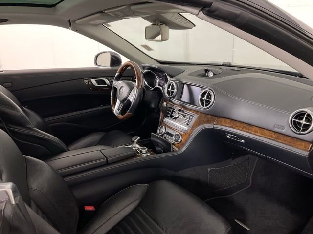 Used 2013 Mercedes-Benz SL 550 image 24