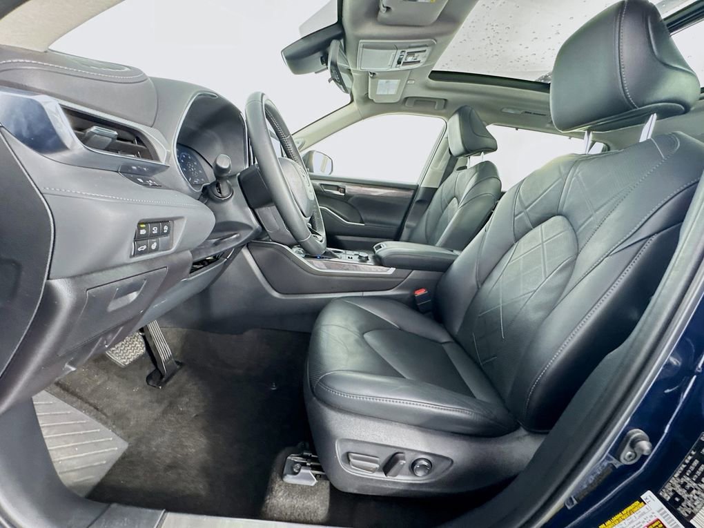 Used 2023 Toyota Highlander Platinum image 15