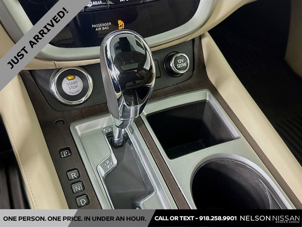 Certified 2019 Nissan Murano Platinum w/ Cargo Package image 17