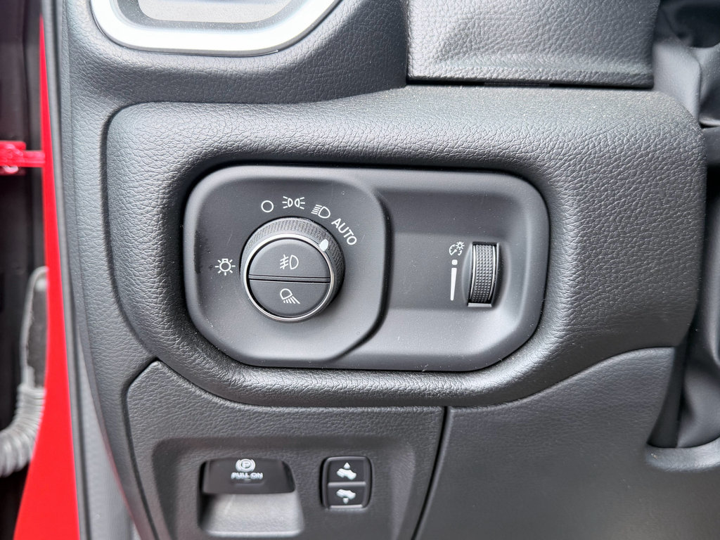 Used 2023 RAM 1500 Big Horn AWD/4WD image 13
