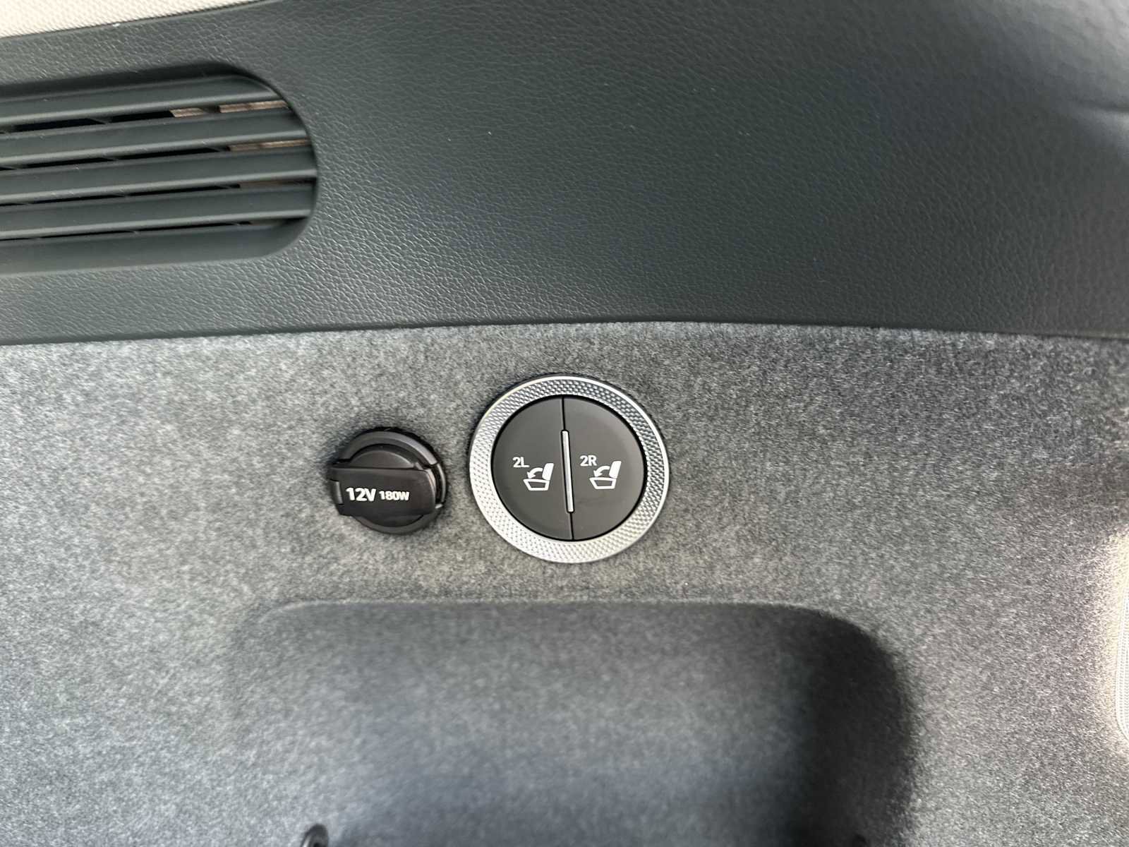New 2026 Genesis GV80 2.5T RWD image 24