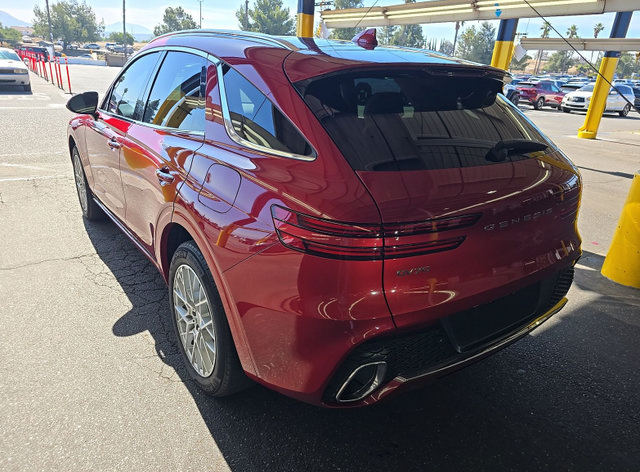 Used 2022 Genesis GV70 2.5T w/ Select Package AWD/4WD image 3