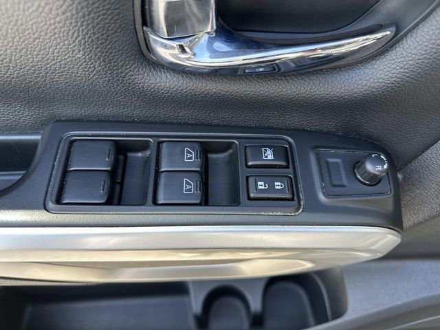 Used 2018 Nissan Titan PRO-4X w/ Pro-4x Convenience Package image 18