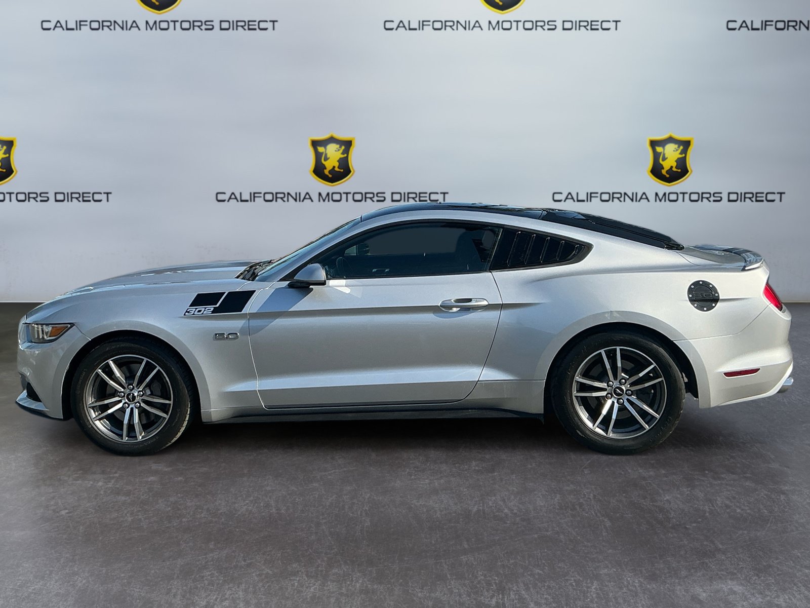 Used 2016 Ford Mustang GT RWD image 2