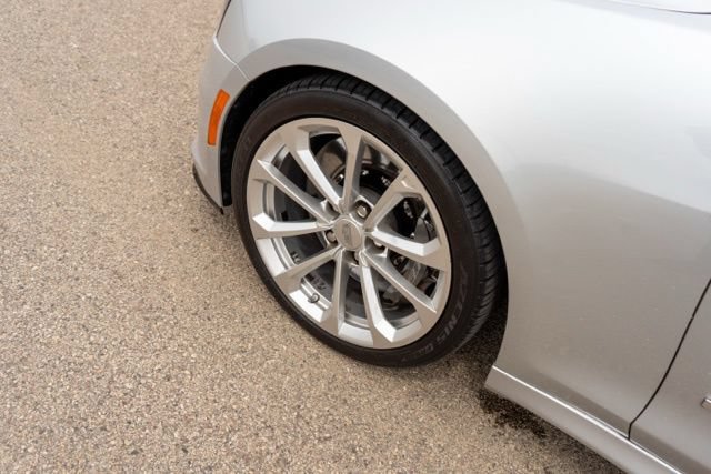 Used 2017 Cadillac ATS V w/ Luxury Package RWD image 12