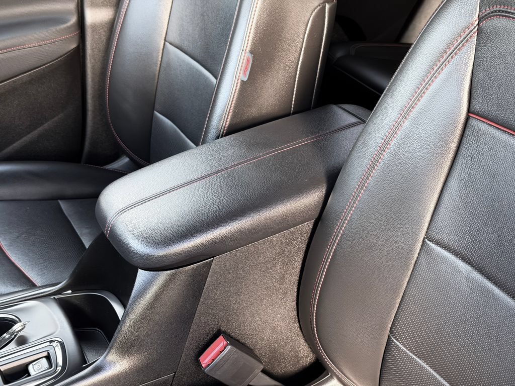 Used 2022 Chevrolet Equinox RS w/ RS Leather Package FWD image 25