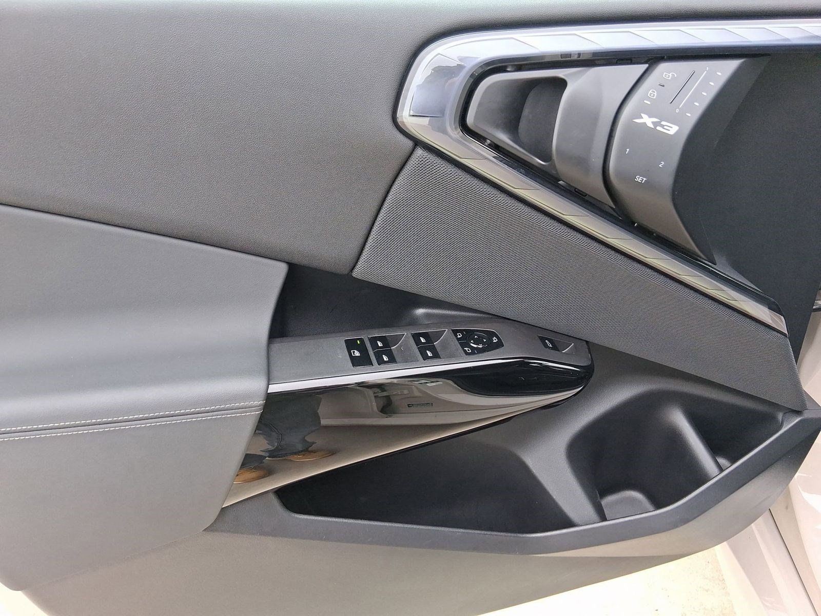 Used 2025 BMW X3 M50 image 11