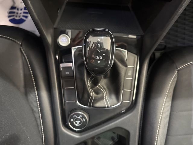 Certified 2023 Volkswagen Taos SE w/ Panoramic Sunroof Package image 13