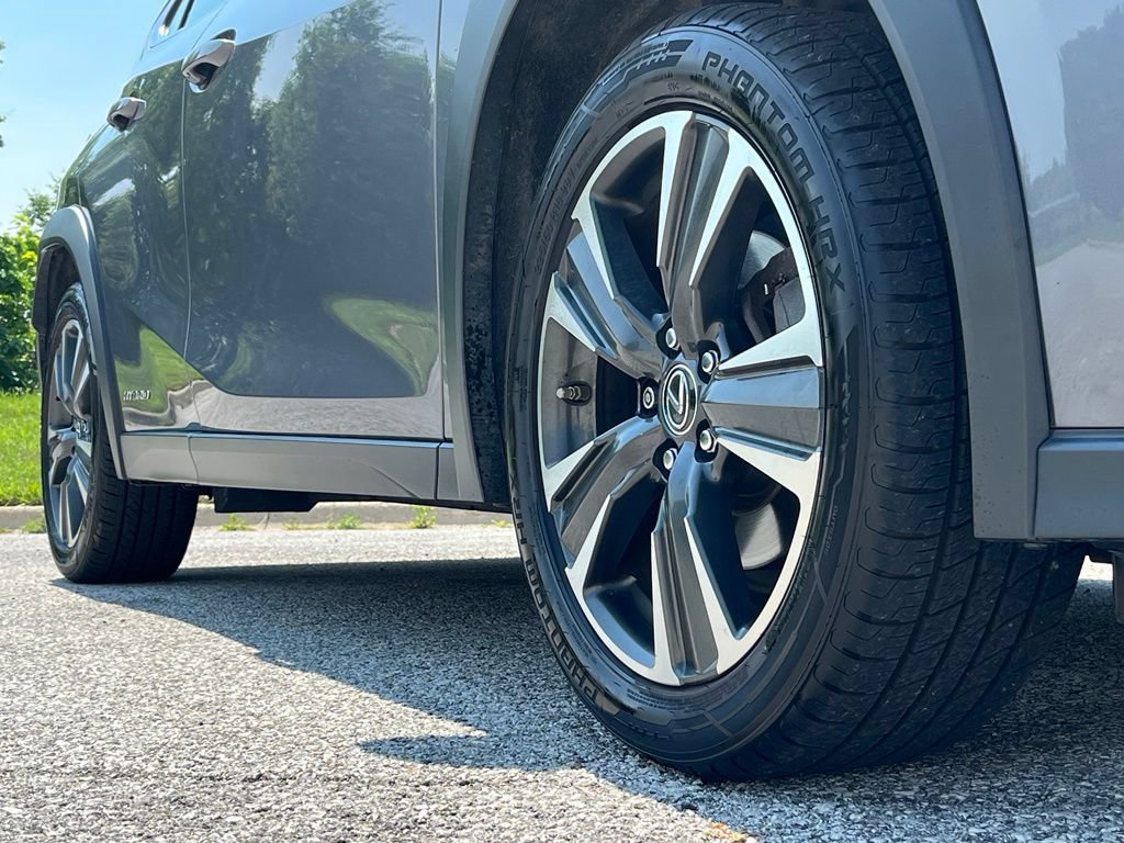 Used 2019 Lexus UX 250h w/ Premium Package AWD/4WD image 9