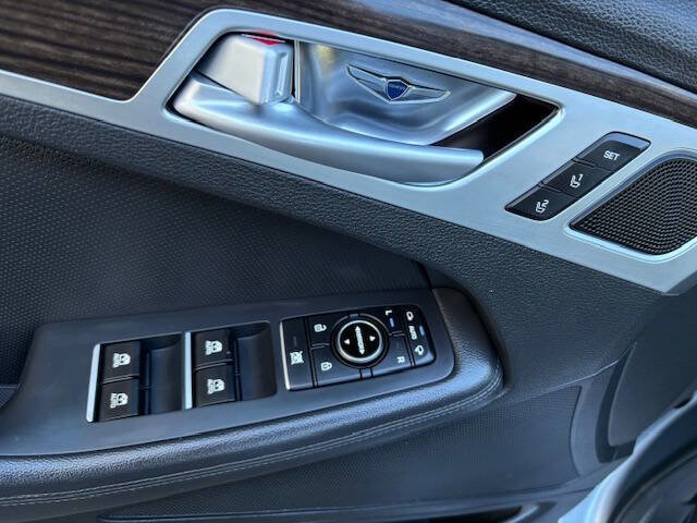 Used 2017 Genesis G80 3.8 image 13