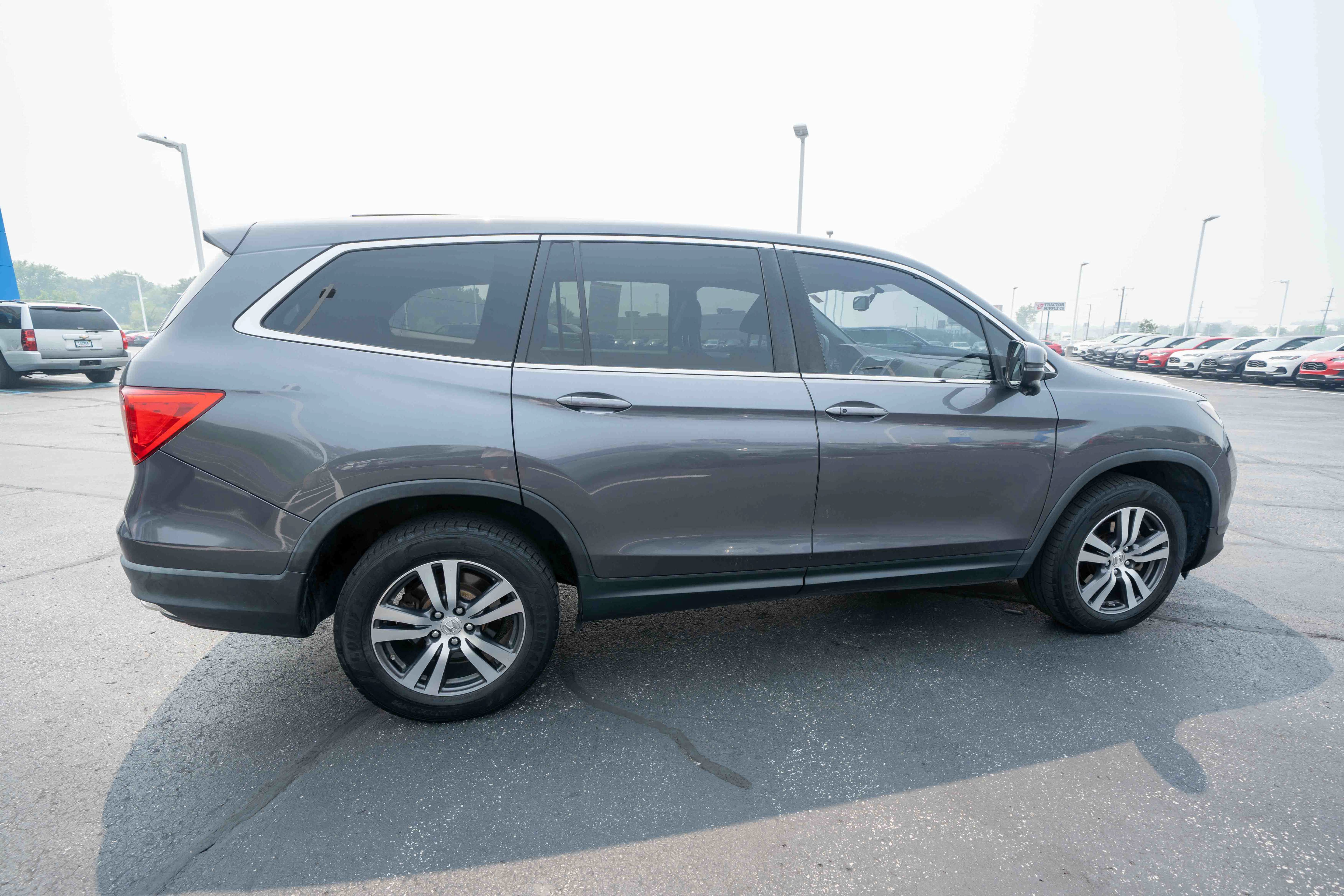 Used 2017 Honda Pilot EX-L image 6