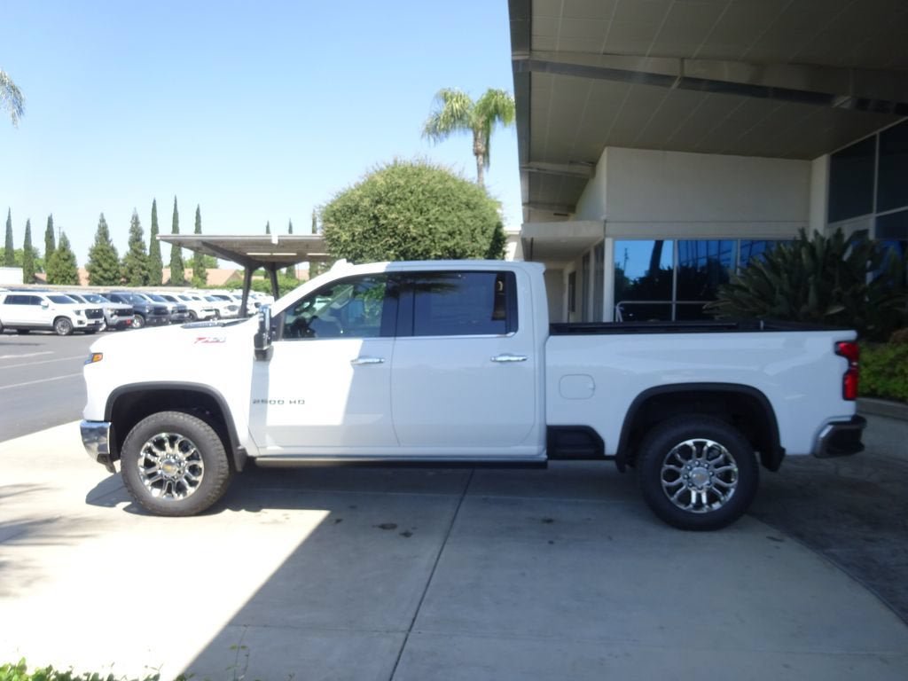 New 2026 Chevrolet Silverado 2500 LTZ w/ LTZ Premium Package AWD/4WD image 4